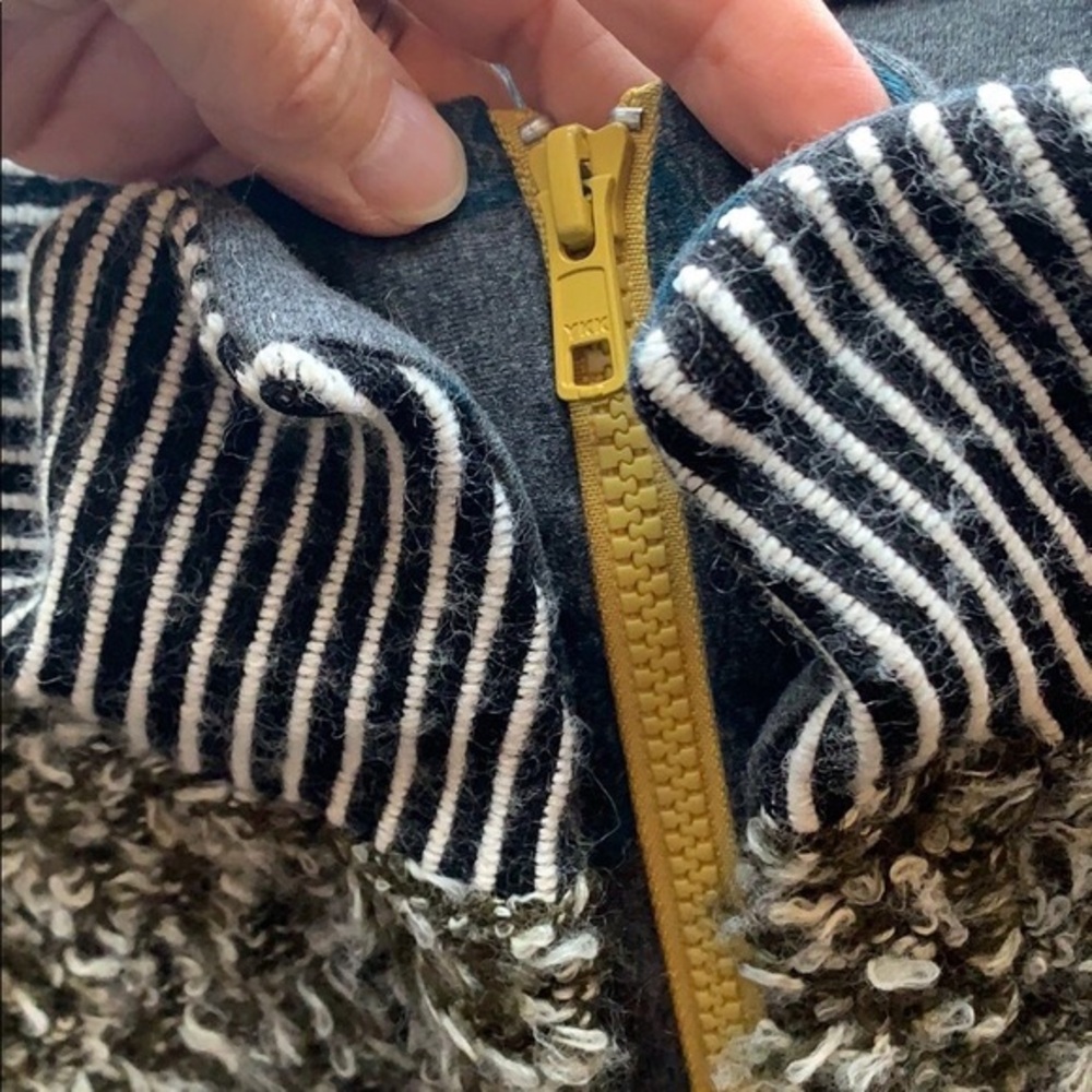 Jacket Sweater - image 4